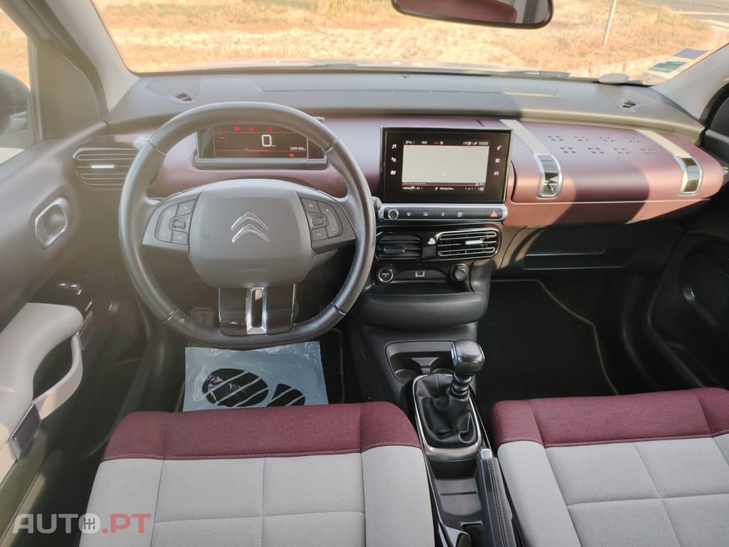 Citroen C4 Cactus SHINE 130 CV S&S 5P COM EXTRAS