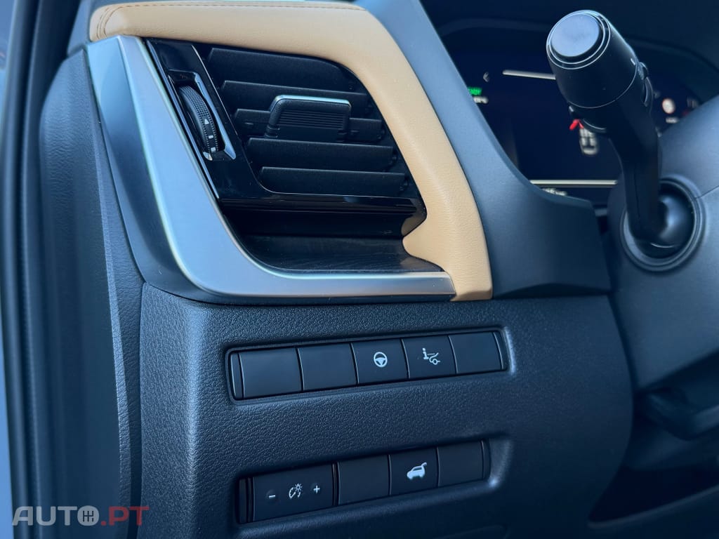 Nissan X-Trail 1.5 e-Power Tekna+ 7L e-4force