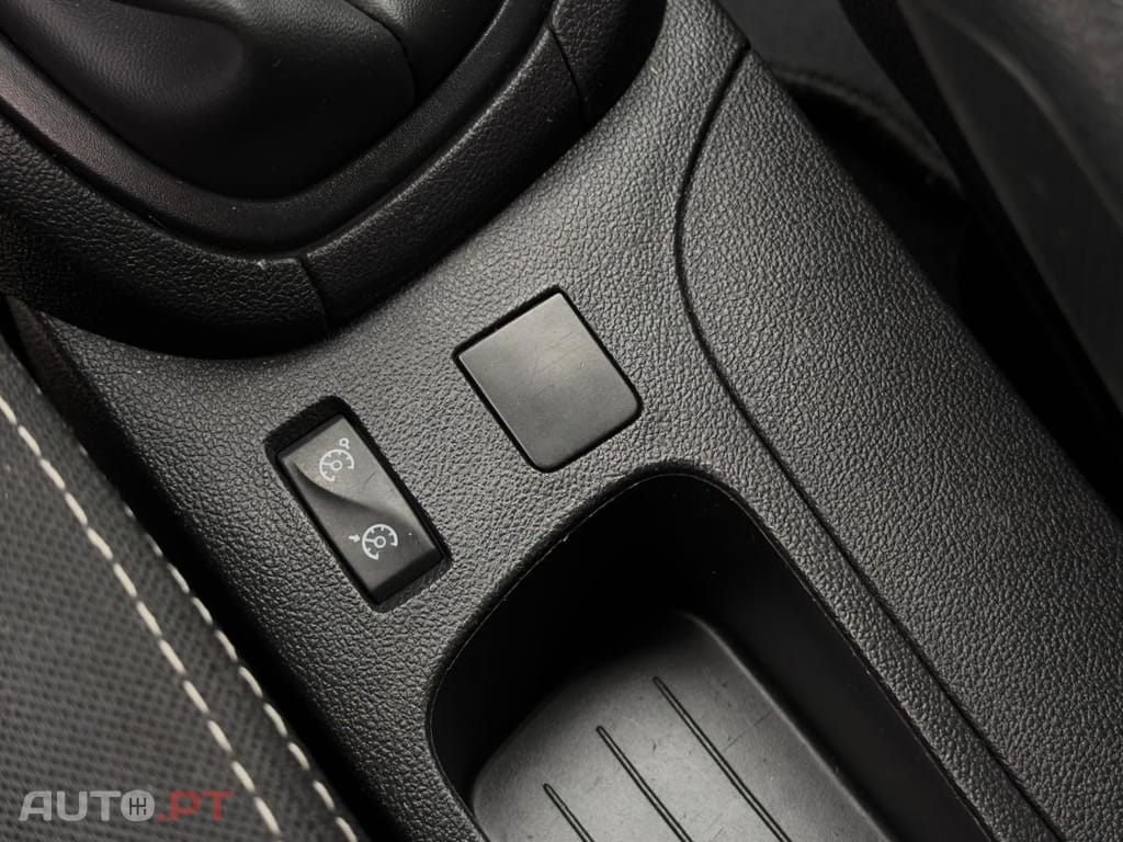 Renault Clio 2 L COMERCIAL