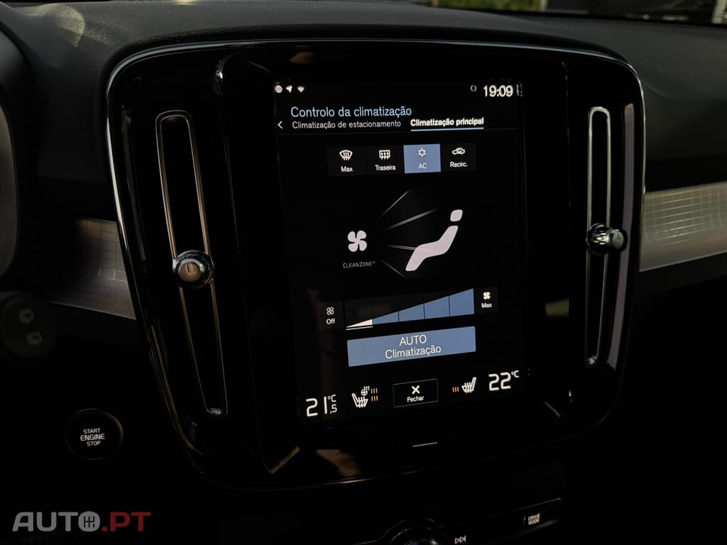 Volvo XC40 1.5 T4 PHEV Plus Dark