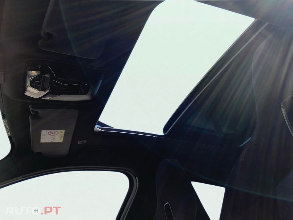 BMW 118 i Pack Desportivo M Auto