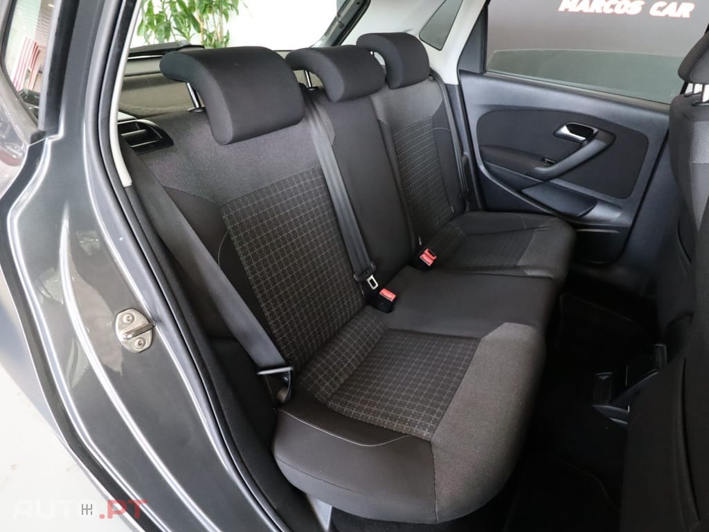 Volkswagen Polo 1.0 Confortline
