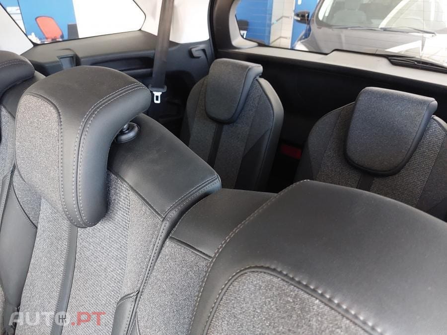Peugeot 5008 1.5 BlueHDi Allure EAT8