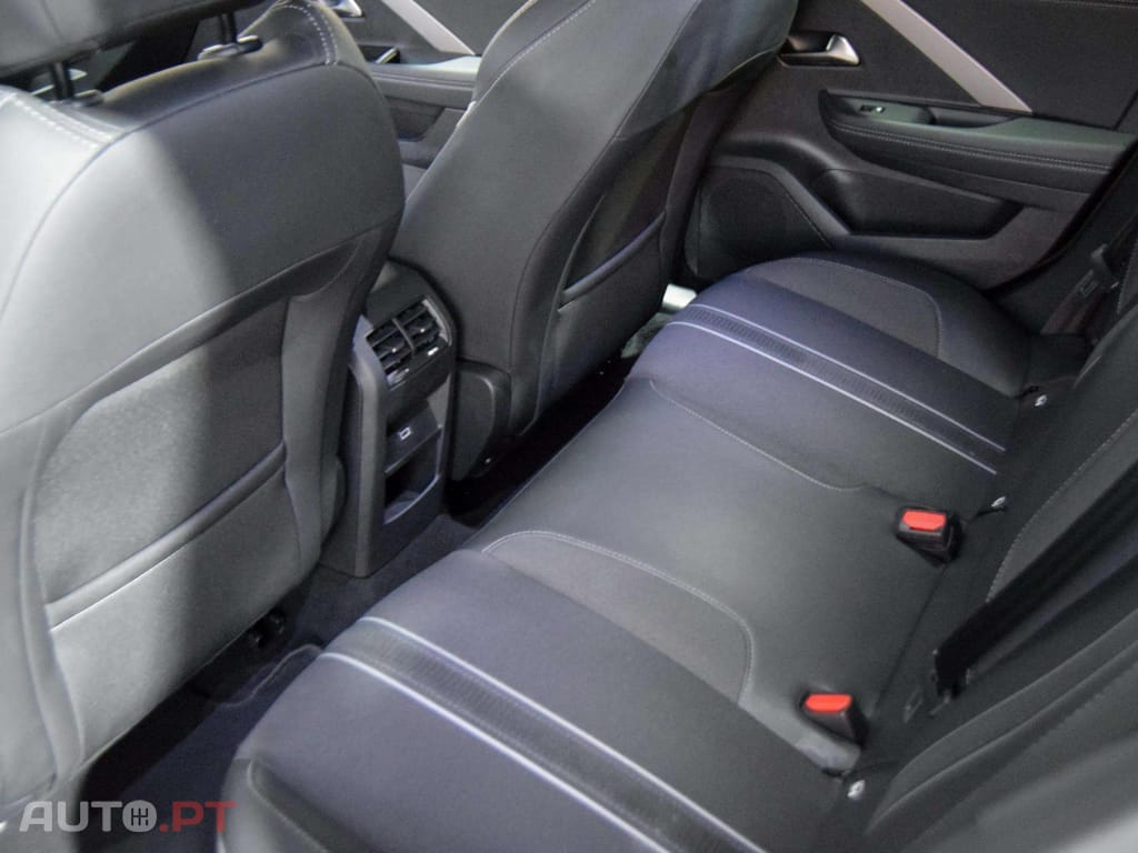 Opel Astra Sports Tourer 1.2 T Hybrid GS eDCT