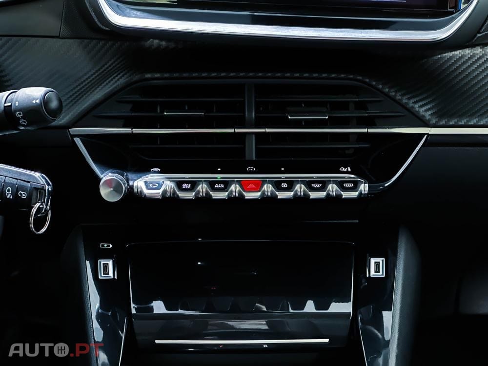 Peugeot 208 1.2 Hybrid Allure e-DCS6