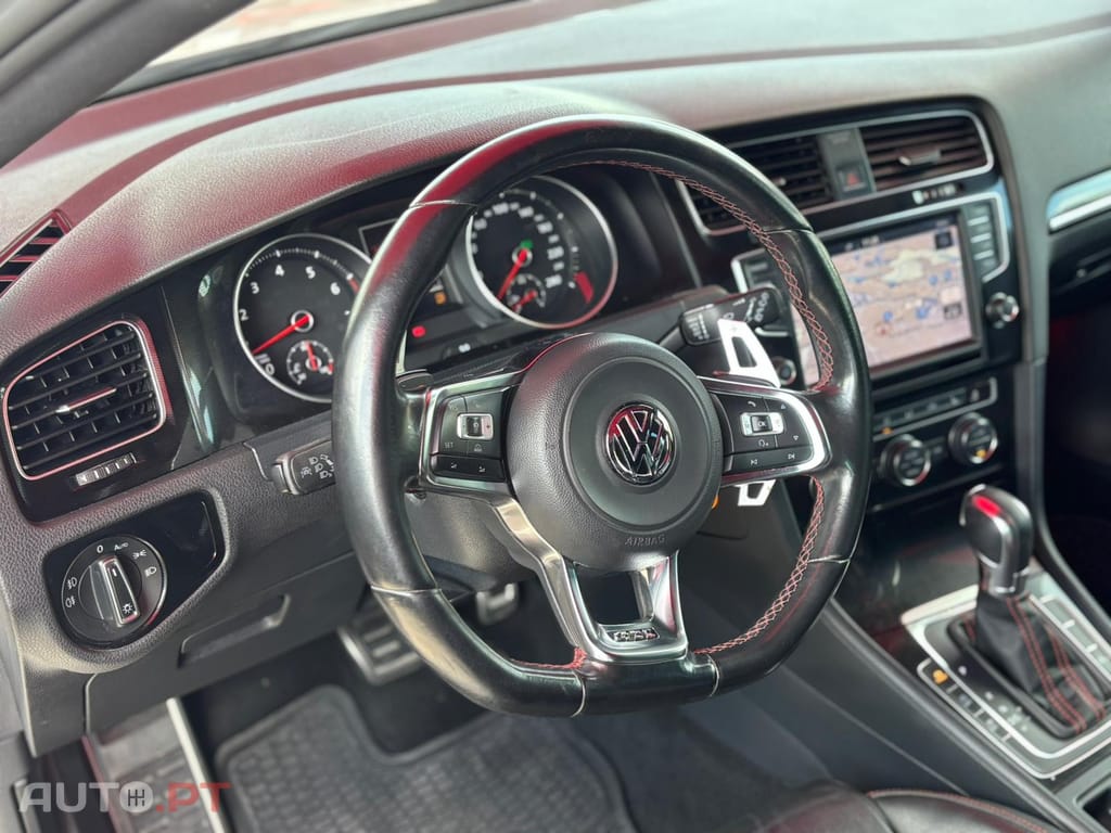 Volkswagen Golf 2.0 TSi GTi DSG Performance