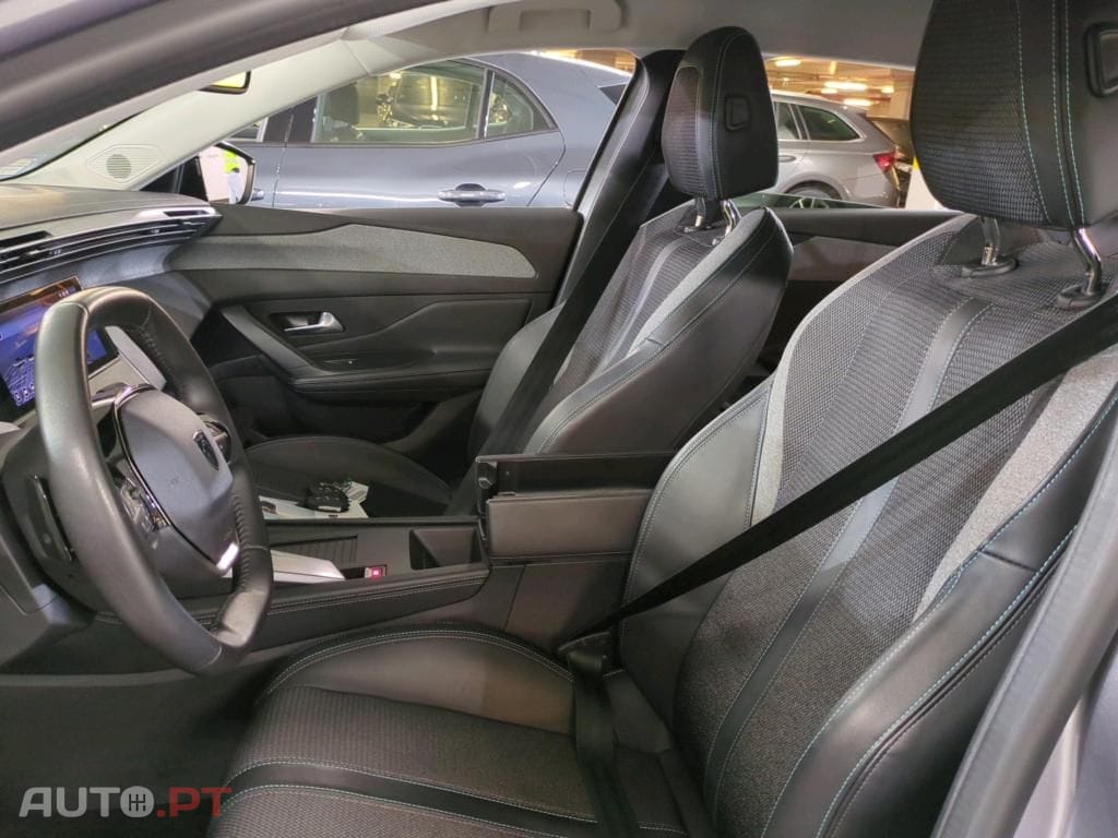 Peugeot 308 1.6 Hybrid Allure e-EAT8