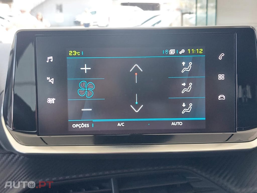 Peugeot E-2008 50 kWh Active Pack