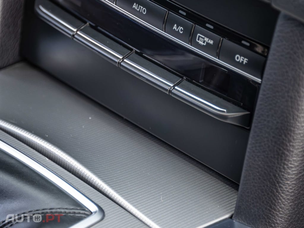 Mercedes-Benz E 220 BlueTEC Avantgarde