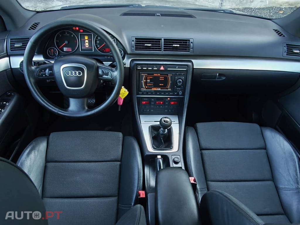 Audi A4 2.0 TDI S-line