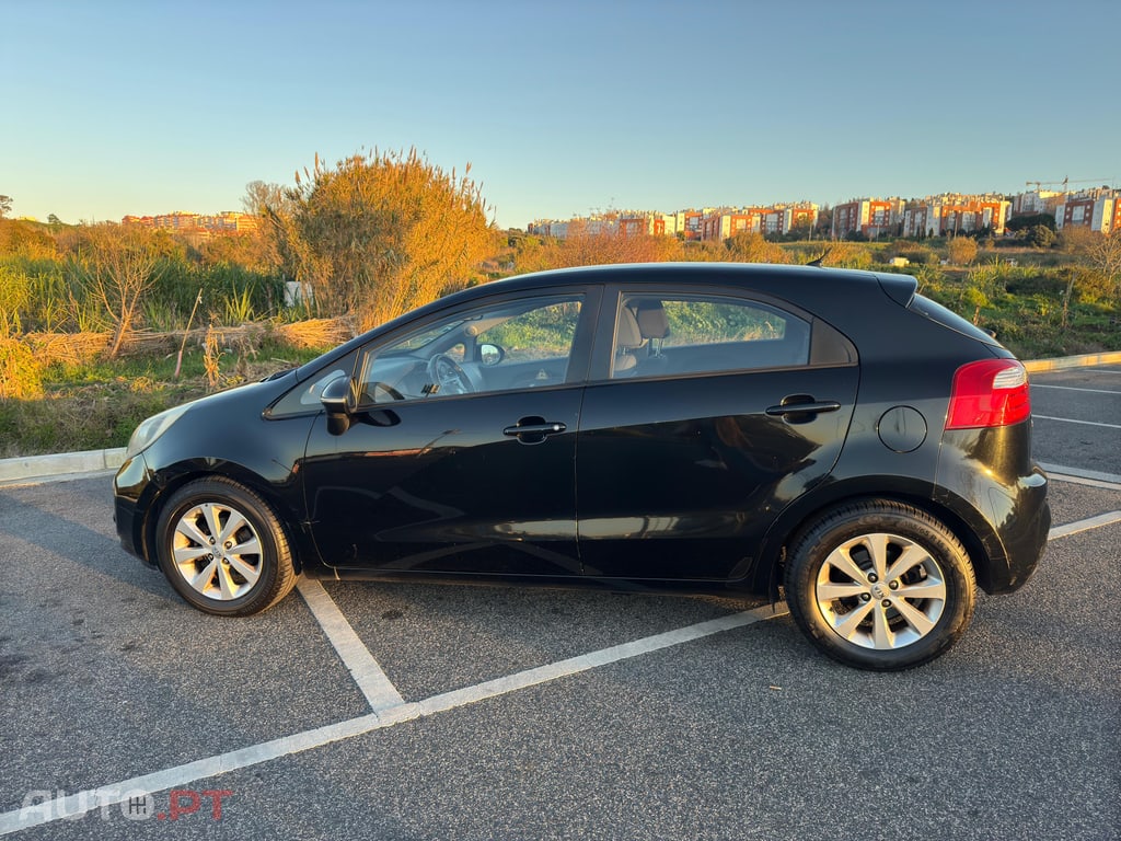 Kia Rio CCVT LX