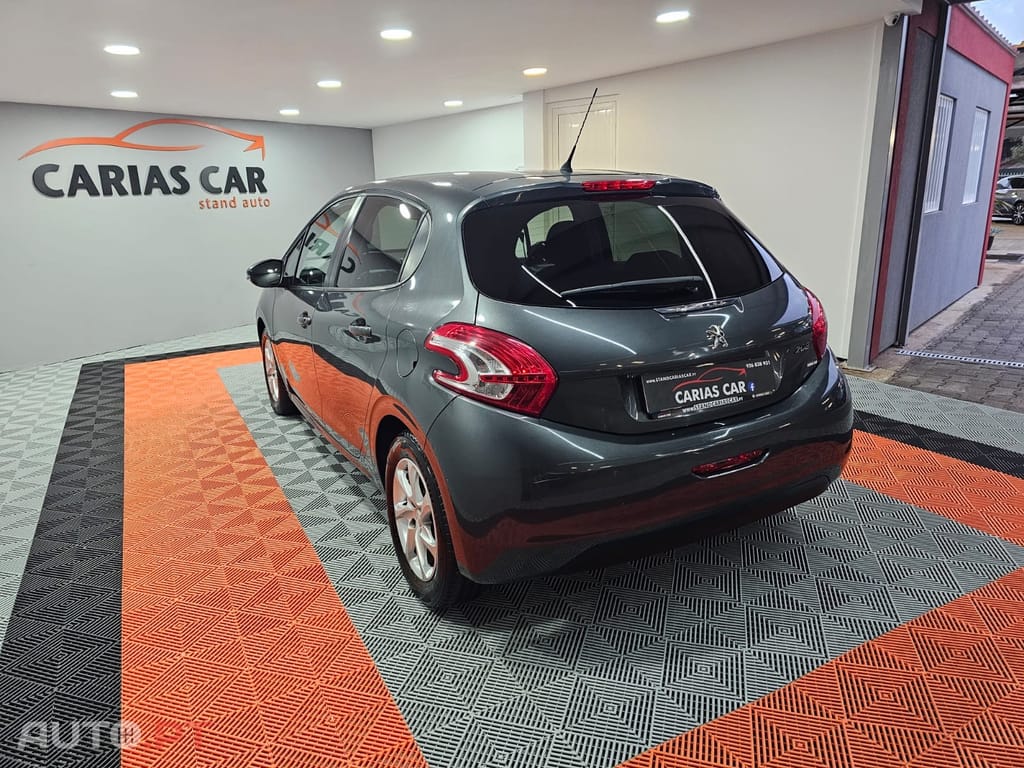 Peugeot 208 1.4 HDi Access