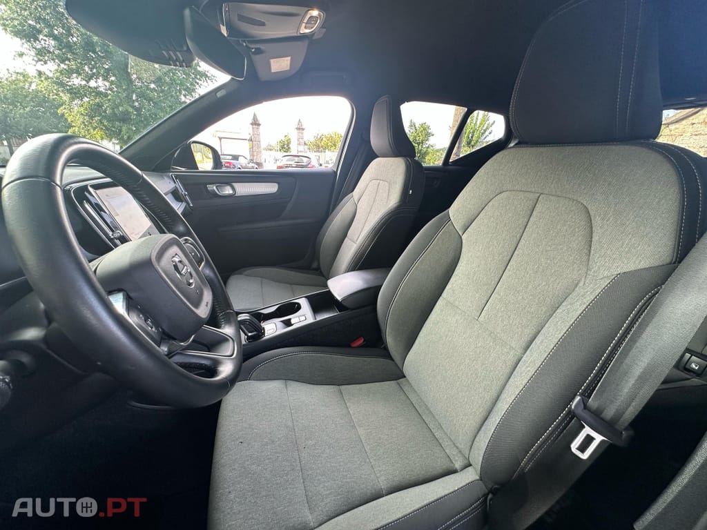 Volvo XC40 1.5 T5 PHEV Plus Dark
