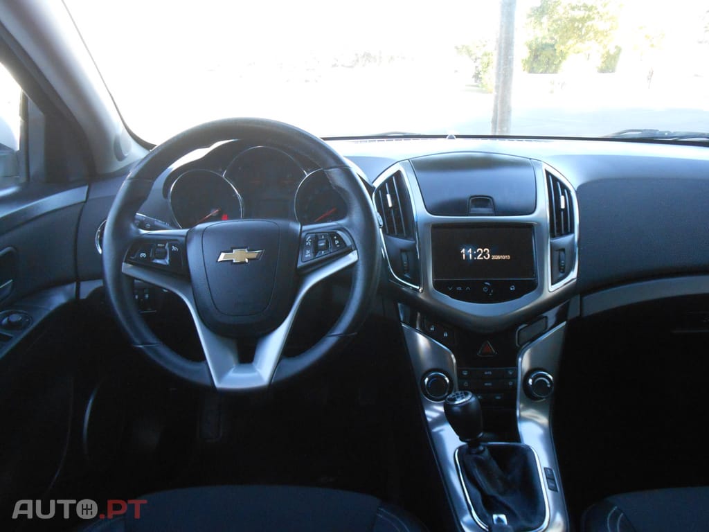 Chevrolet Cruze SW 1.7 VCDI LT