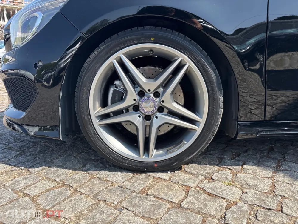 Mercedes-Benz CLA 220 d Shooting Brake AMG Line Aut.