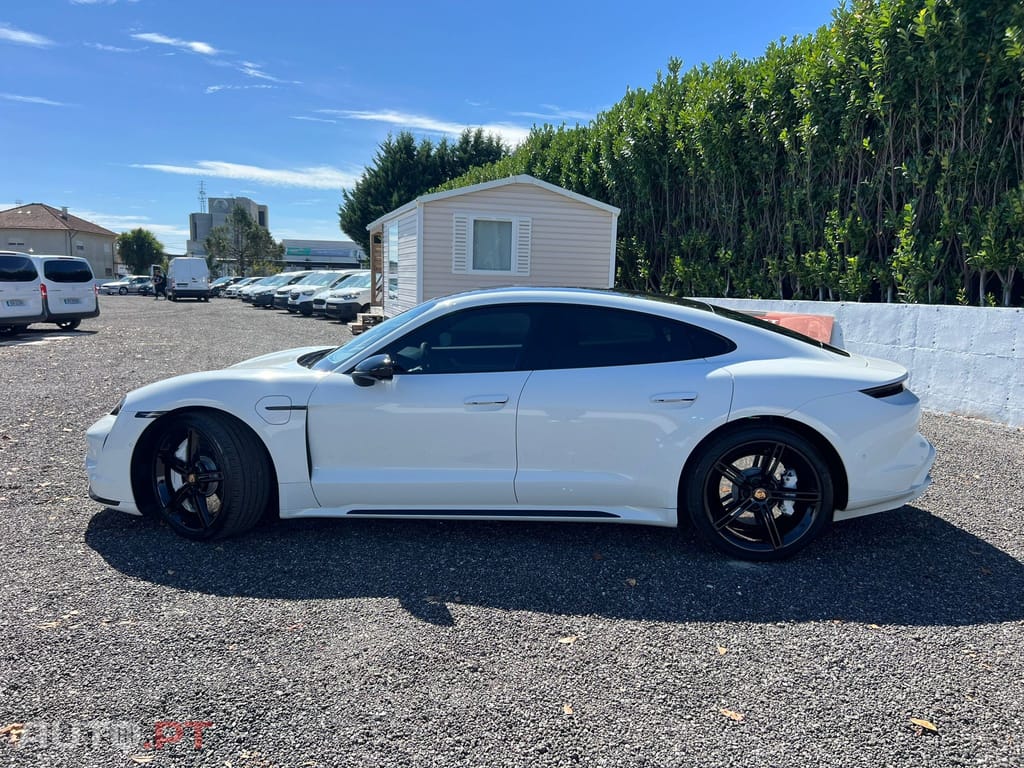 Porsche Taycan Turbo