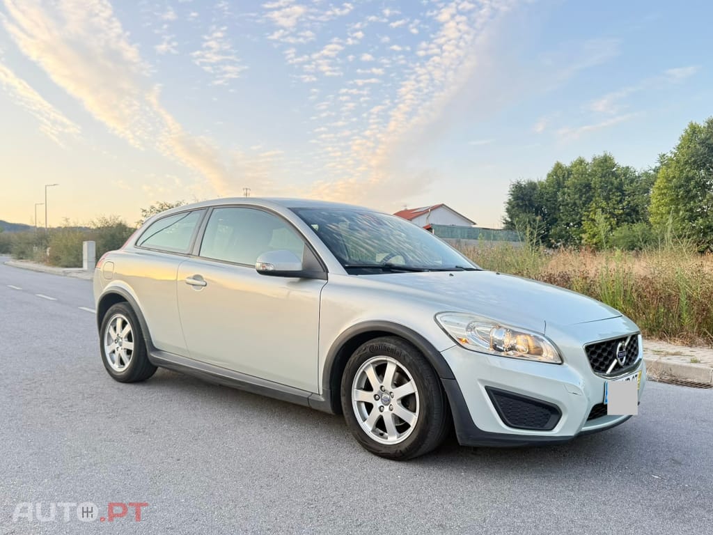 Volvo C30 1.6 D Drive 99g Momentum Start/Stop