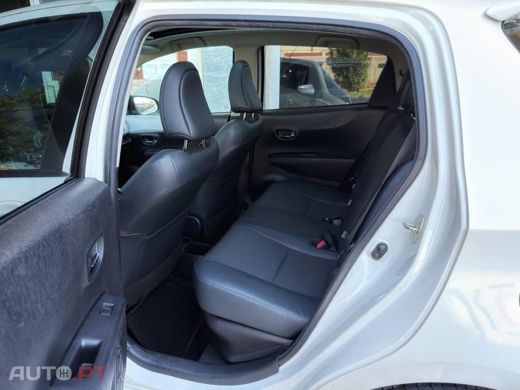 Toyota Yaris 1.5 HSD Comfort +P.Style+Navi