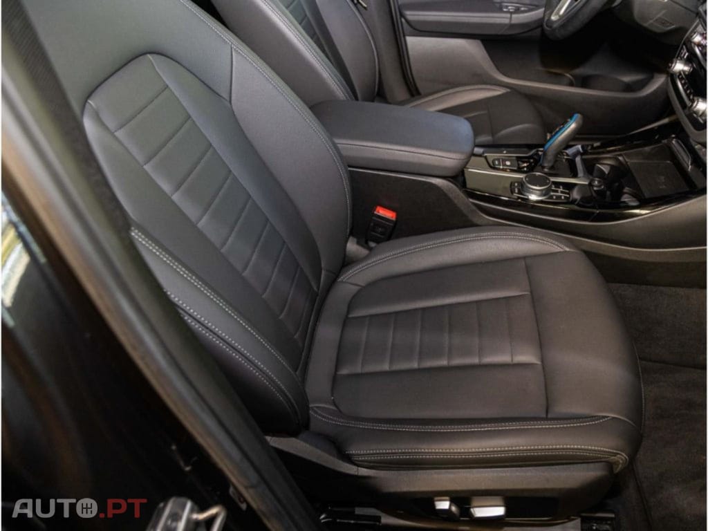 BMW iX3 I.V.A DEDUTIVEL 