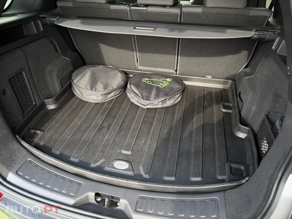 Land Rover Discovery Sport P300e Dynamic SE