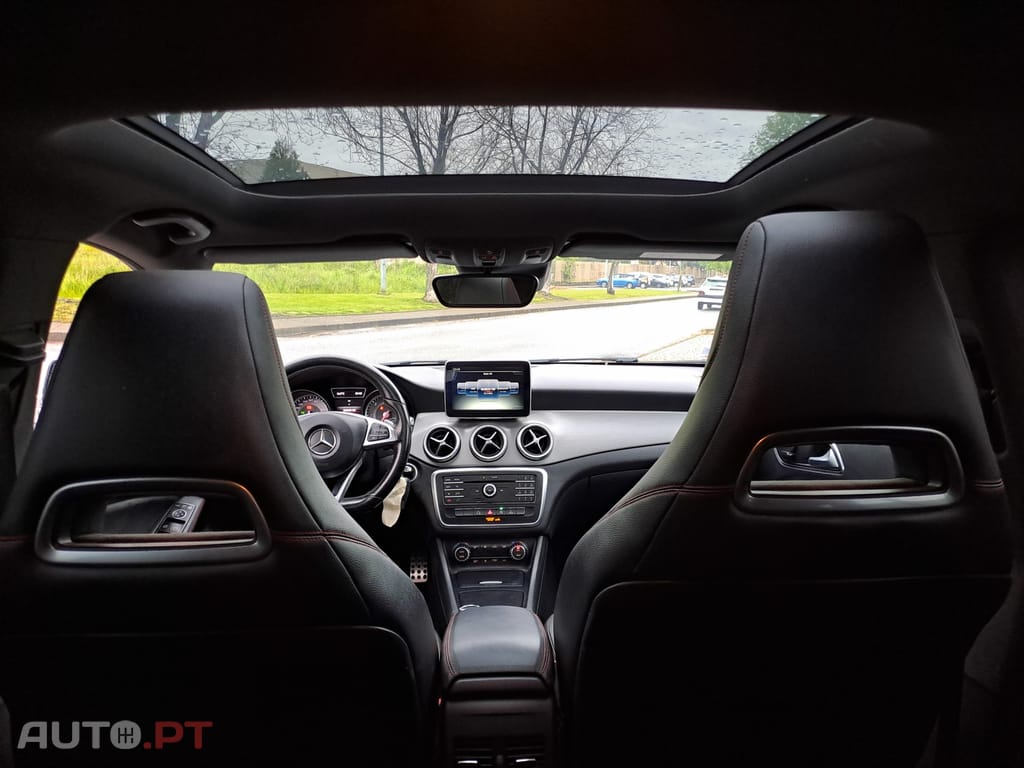Mercedes-Benz CLA 220 AMG Full Extras 177 CV