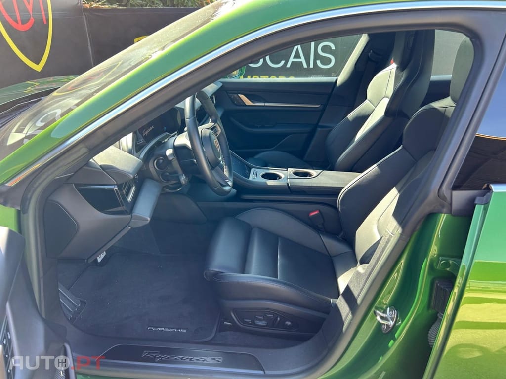 Porsche Taycan 4S