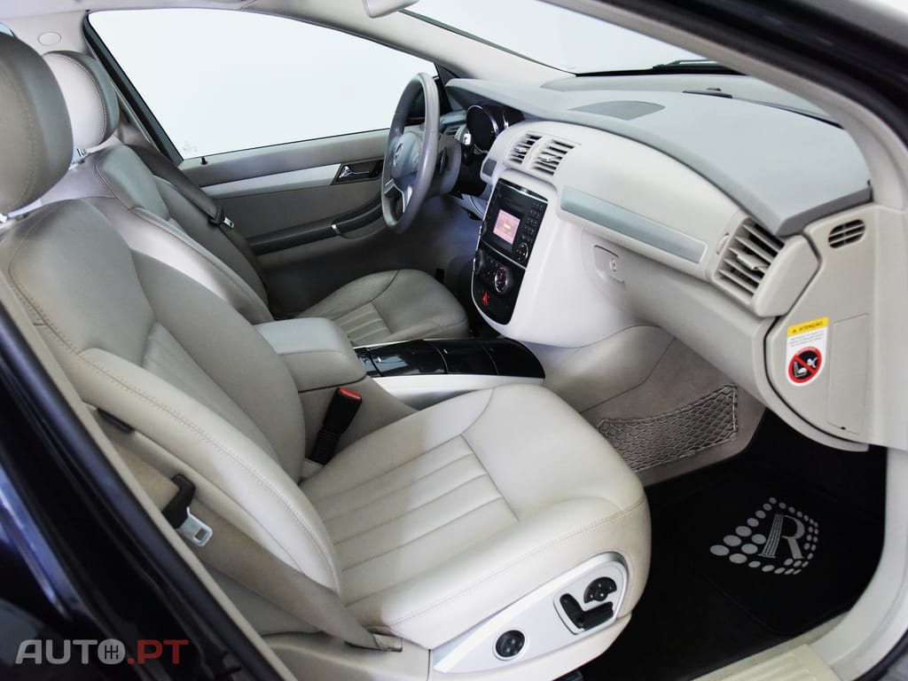 Mercedes-Benz R 320 CDi 4-Matic