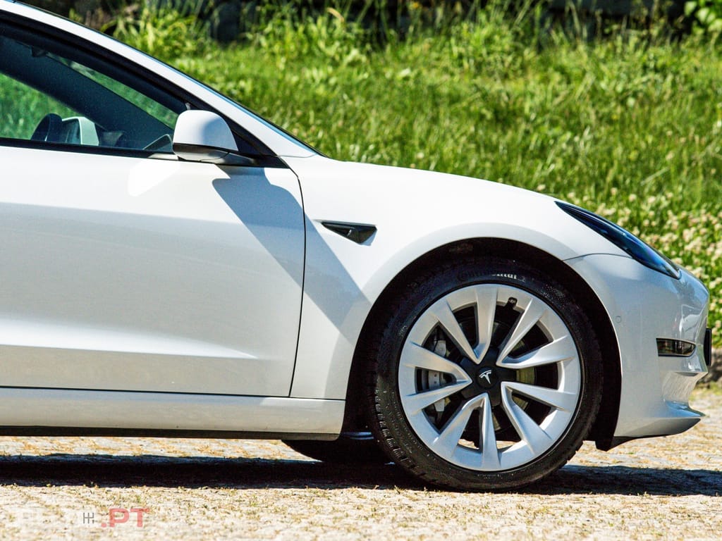 Tesla Model 3 Long Range AWD Dual Motor