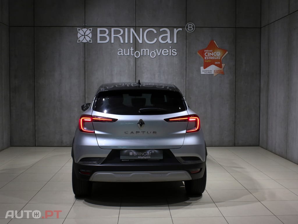 Renault Captur Outro