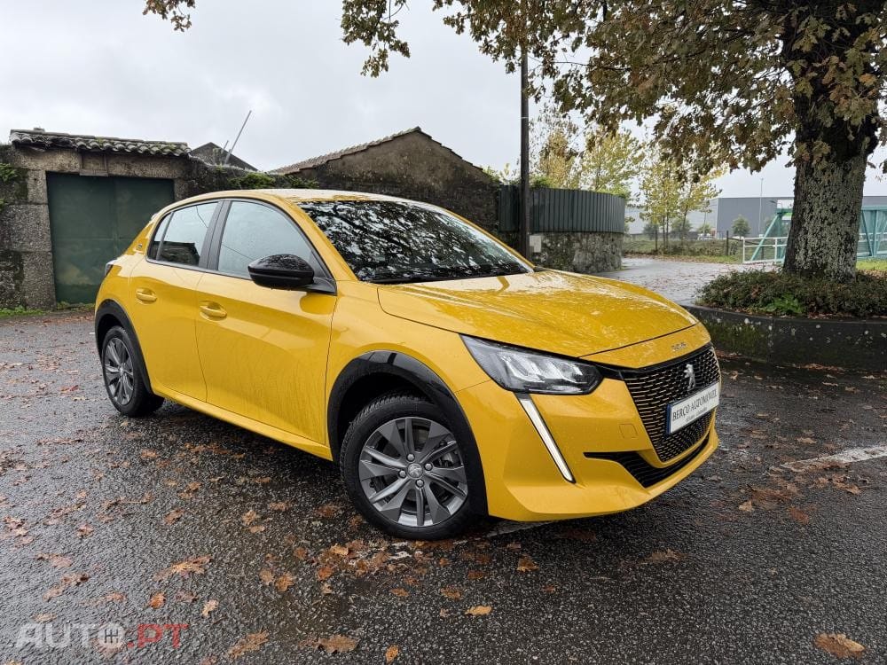 Peugeot E-208 50 kWh Allure Pack