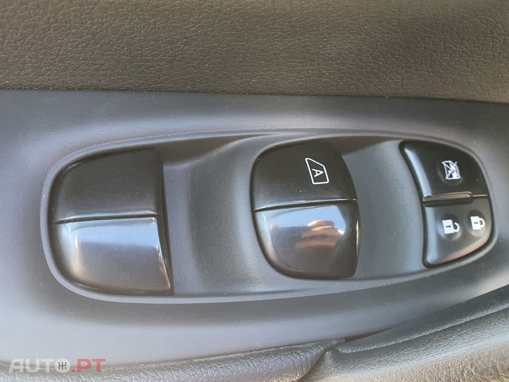 Nissan Qashqai 1.6 dCi Tekna 19 Pele