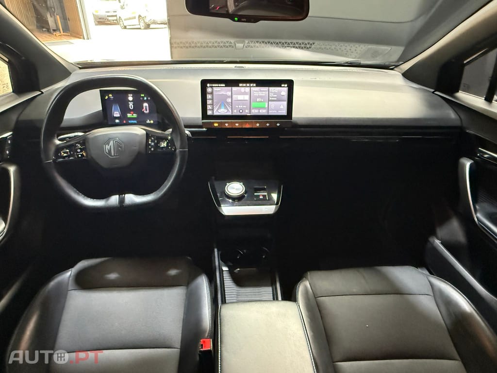 MG MG4 64 kWh Luxury