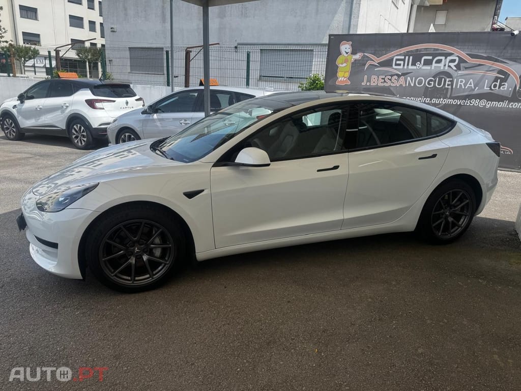 Tesla Model 3 Standard Range Plus RWD