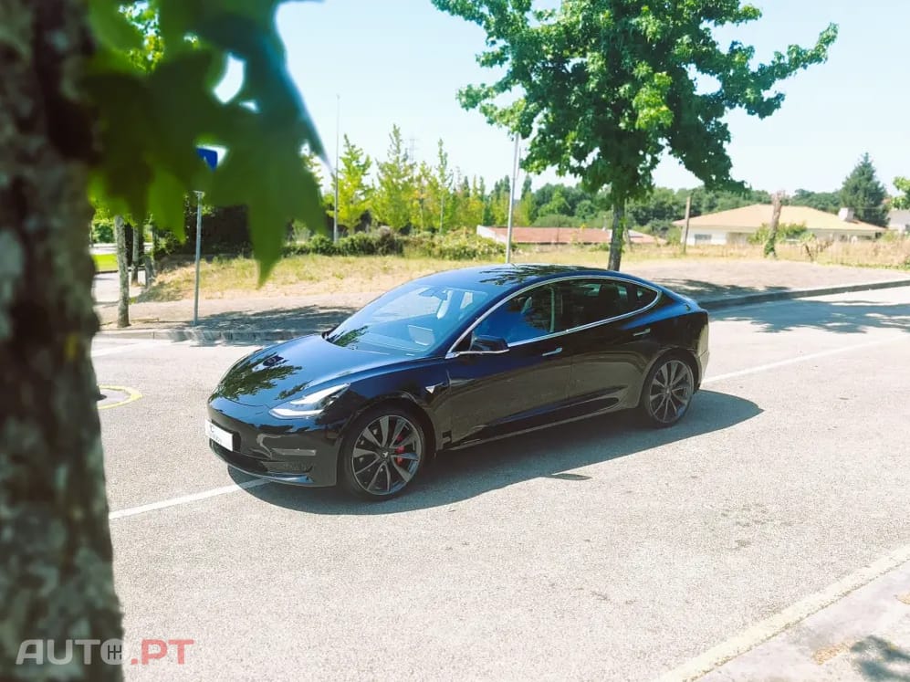 Tesla Model 3 Long Range AWD Dual Motor Performance