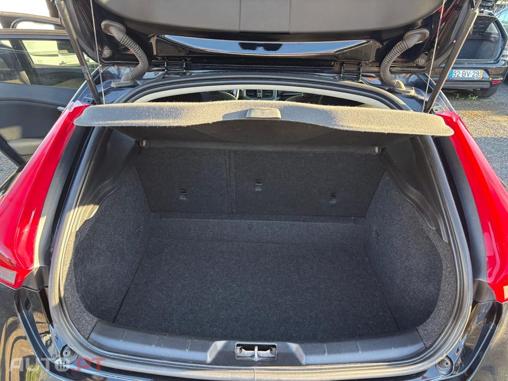 Volvo V40 1.6 D2 Kinetic Powershift