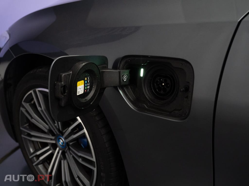 BMW 330 e Pack M Auto