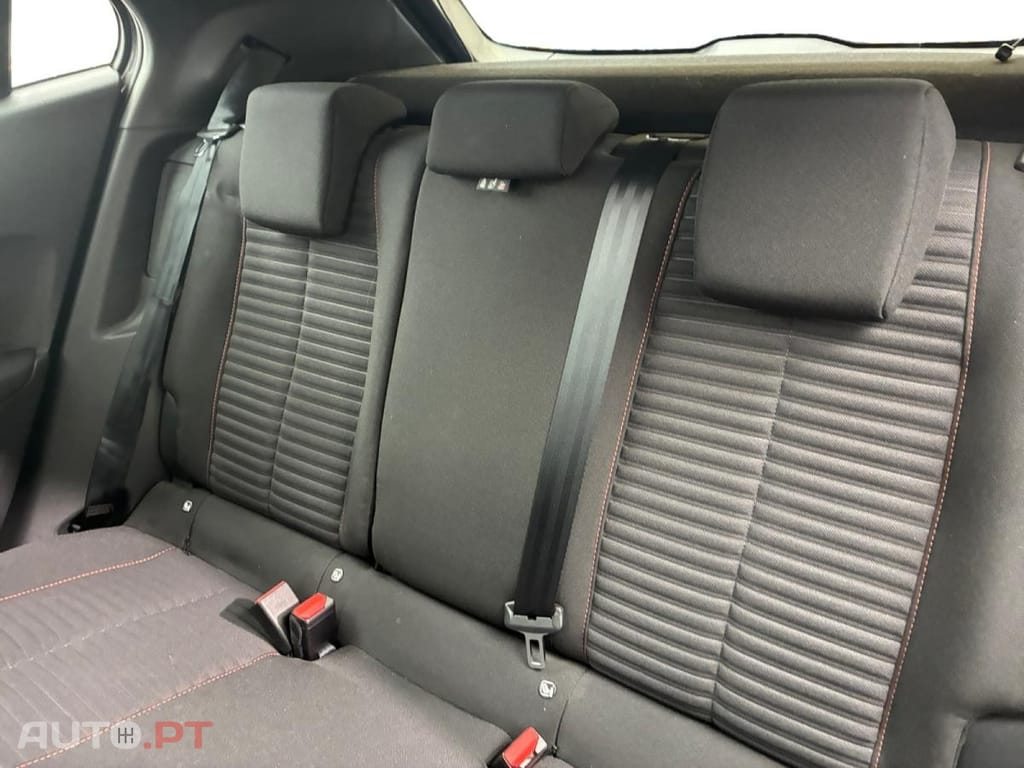 Peugeot E-2008 Active Pack