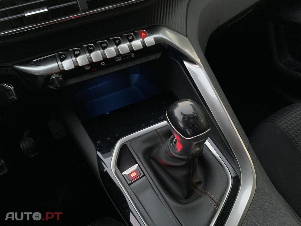 Peugeot 3008 1.6 BlueHDi Active