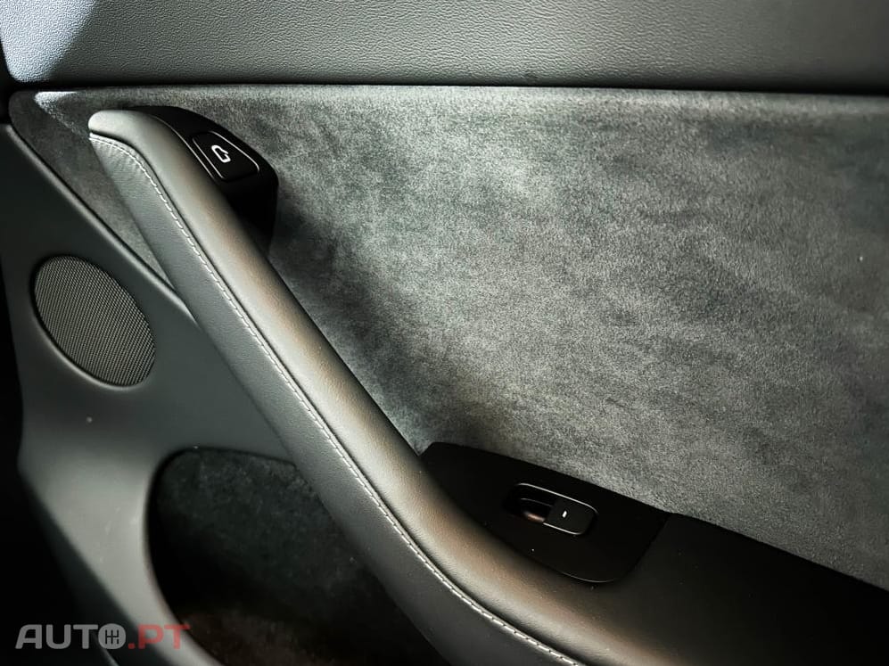 Tesla Model Y Long Range Dual Motor AWD