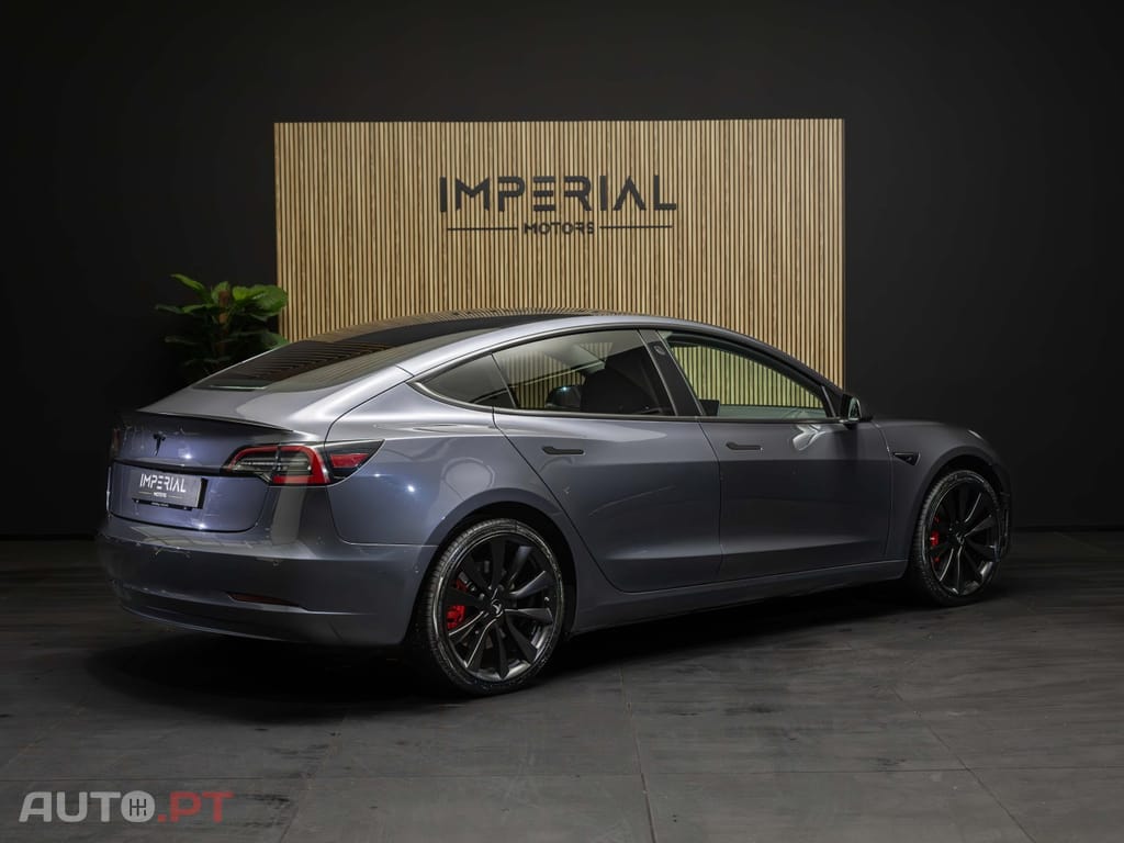Tesla Model 3 Long-Range Dual Motor AWD