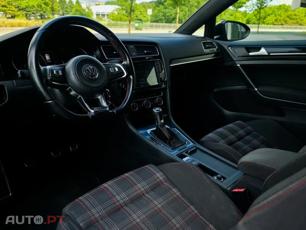 Volkswagen Golf 2.0 TSi GTi