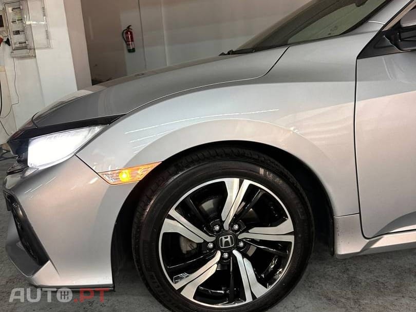 Honda Civic 1.0 i-VTEC Comfort CVT