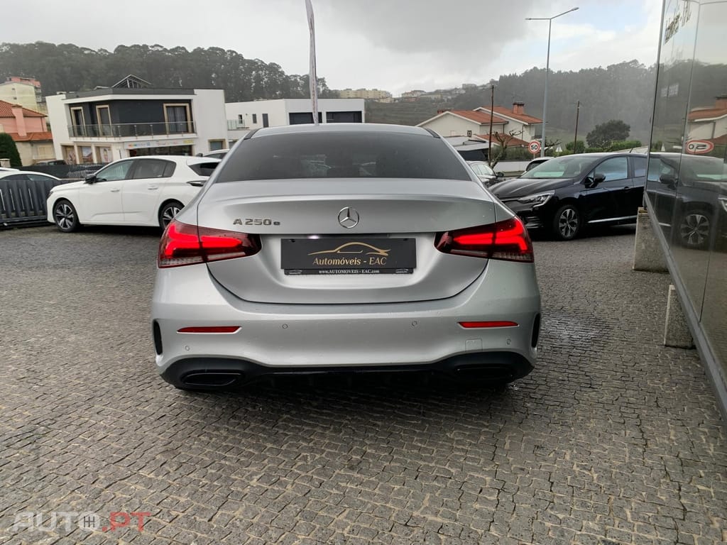 Mercedes-Benz A 250 e AMG Line