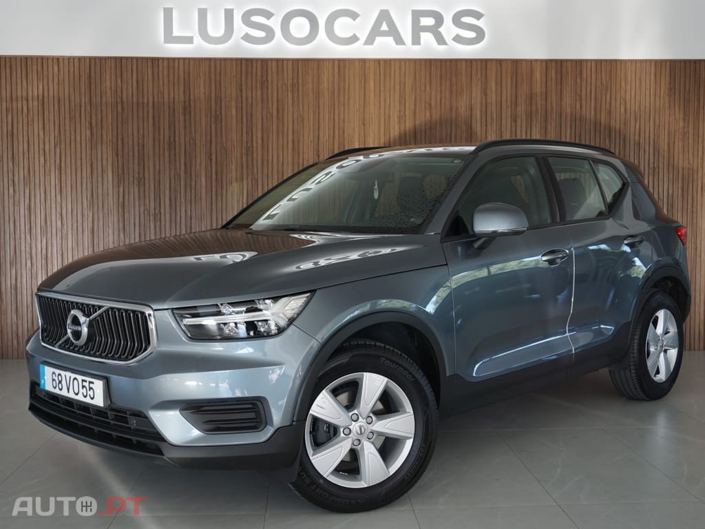 Volvo XC40 1.5 T3 Momentum Tech Edition