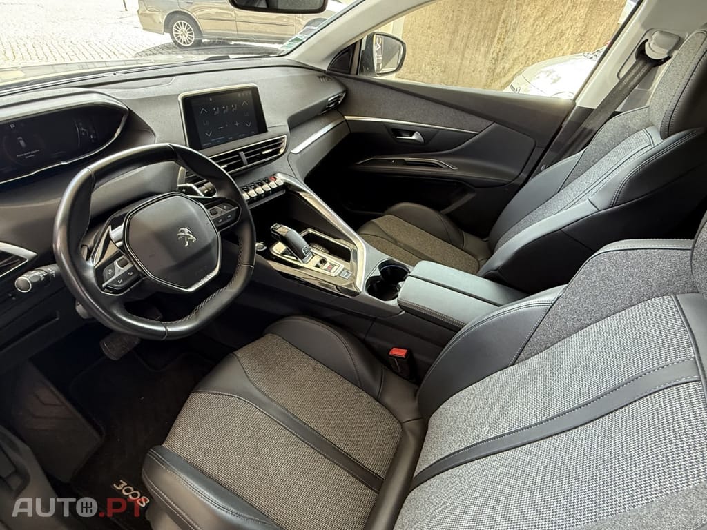 Peugeot 3008 1.2 PureTech Allure EAT8
