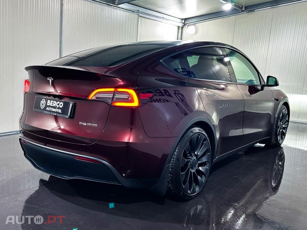 Tesla Model Y Performance Dual Motor AWD
