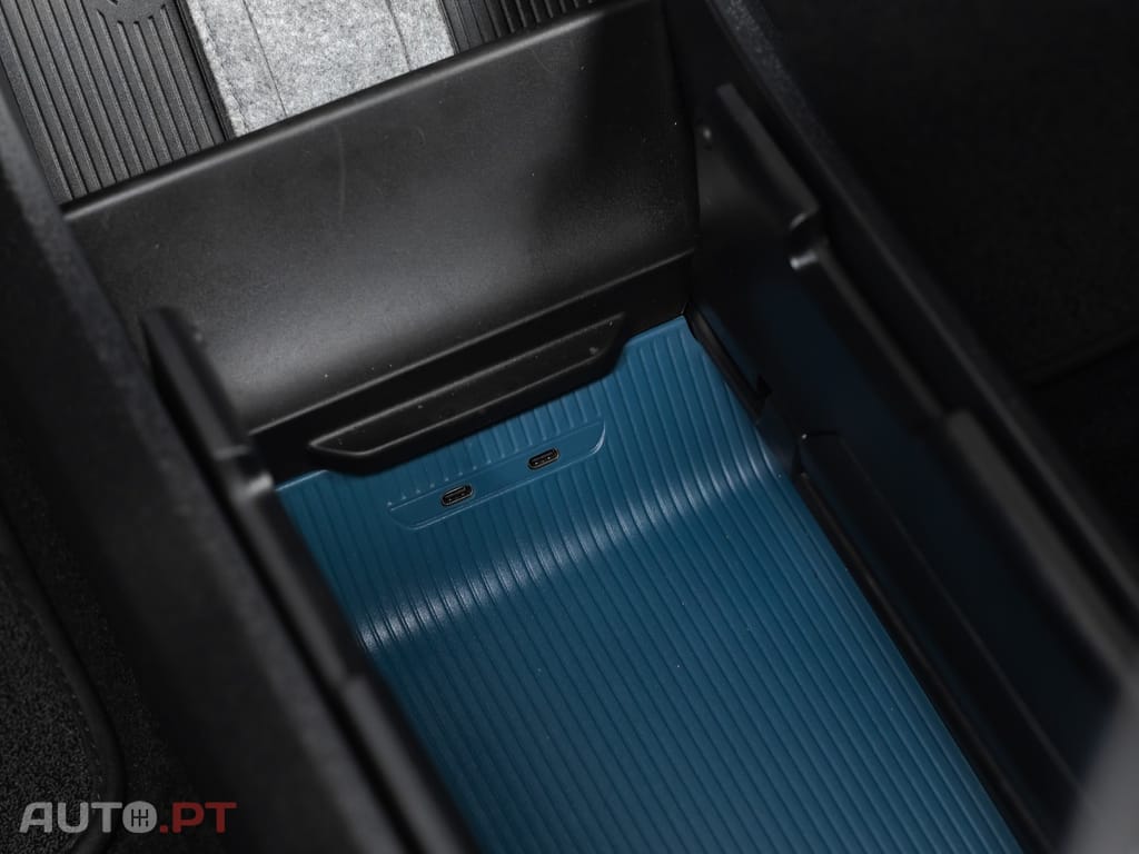 Volvo EX30 69 kWh Twin Motor Plus