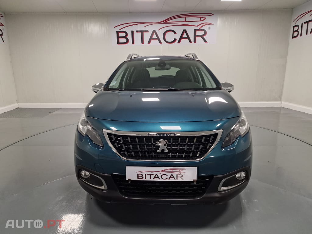 Peugeot 2008 1.2 PURETECH STYLE
