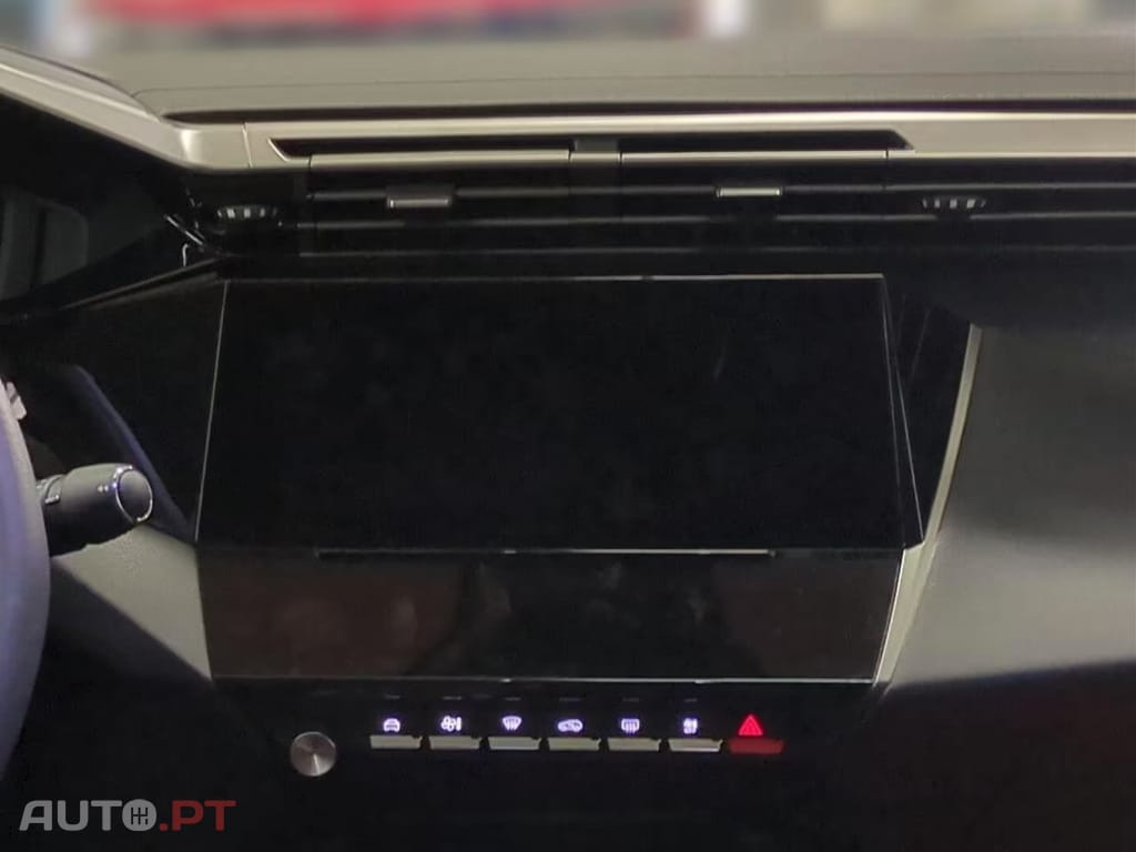 Peugeot 408 1.6 Hybrid Allure e-EAT8