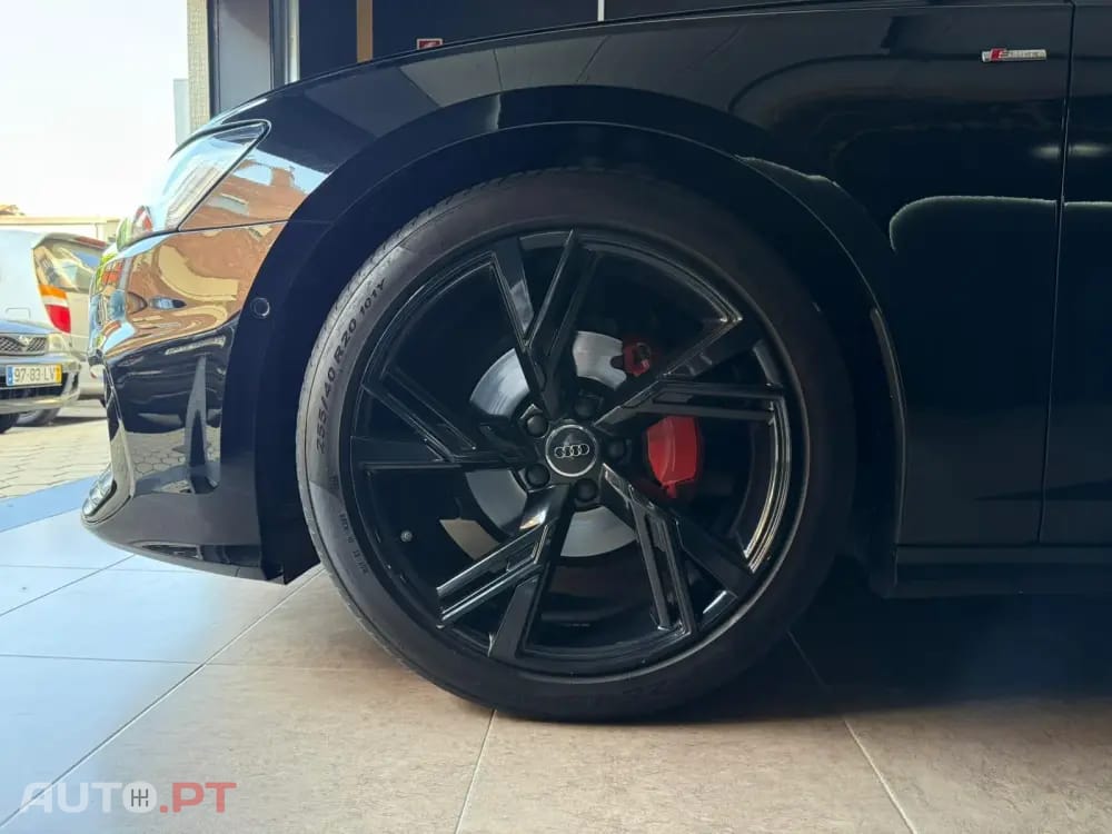 Audi A6 Avant Sport 40 TDI quattro S line HUD Matrix Black Edition — fotografia 9